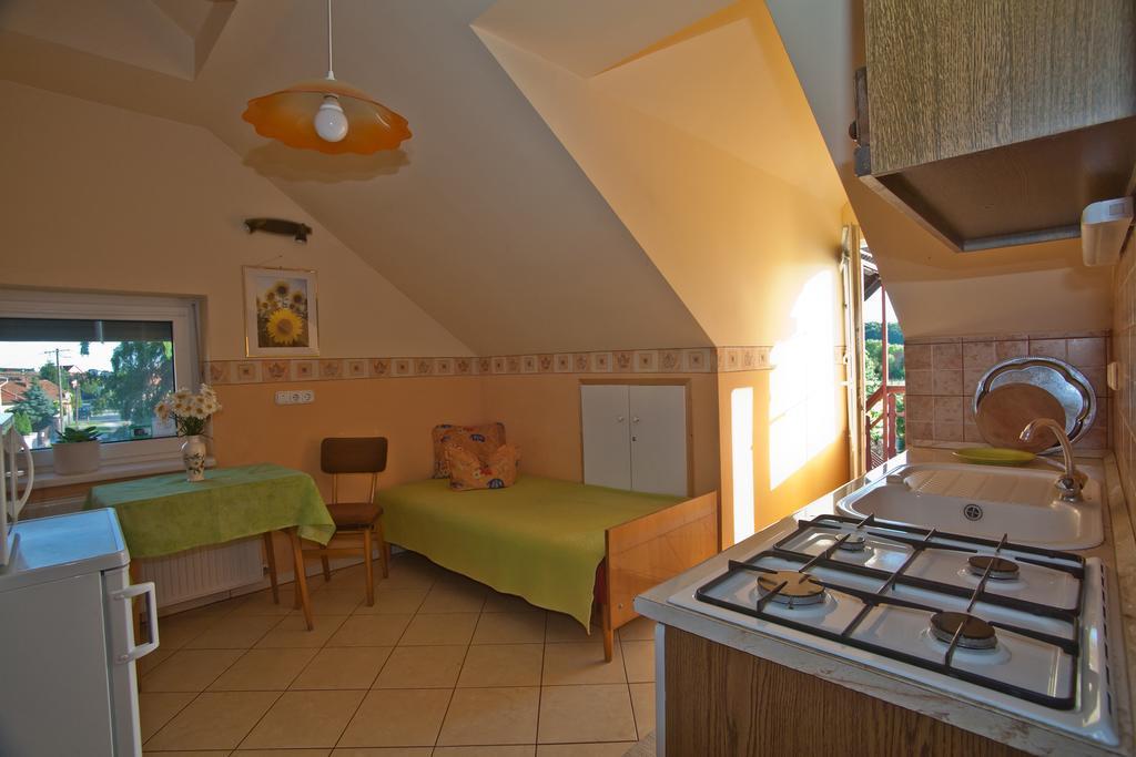 Margaret Apartman Egerszalók Chambre photo